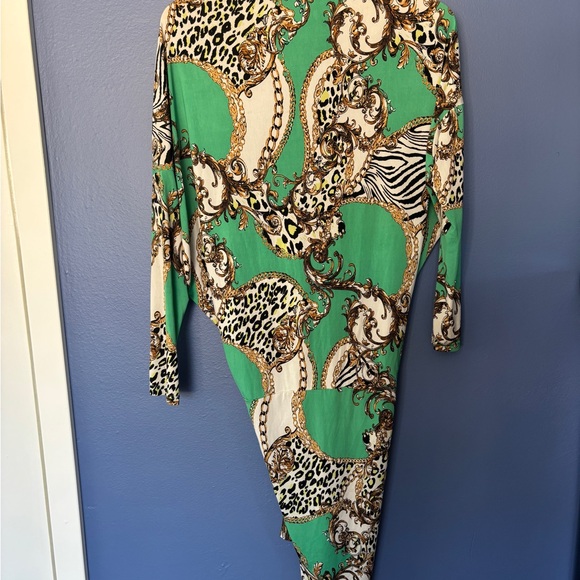 Green and Gold Patterned Dress - Picture 4 of 4